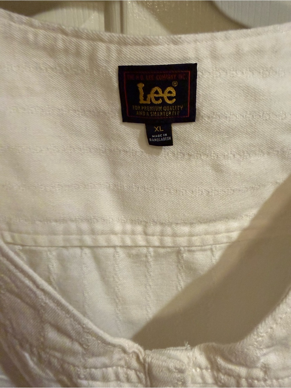 Lee White Sleeveless Button-Front Vest - Picture 3 of 17